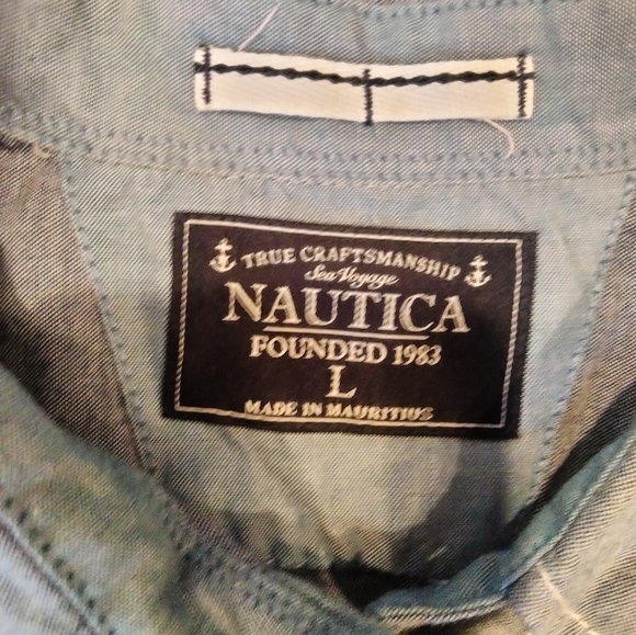Nautica shirt - Picture 3 of 3